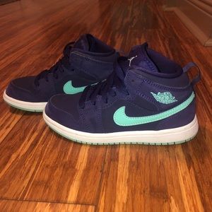 Jordan AJ 1 Mid